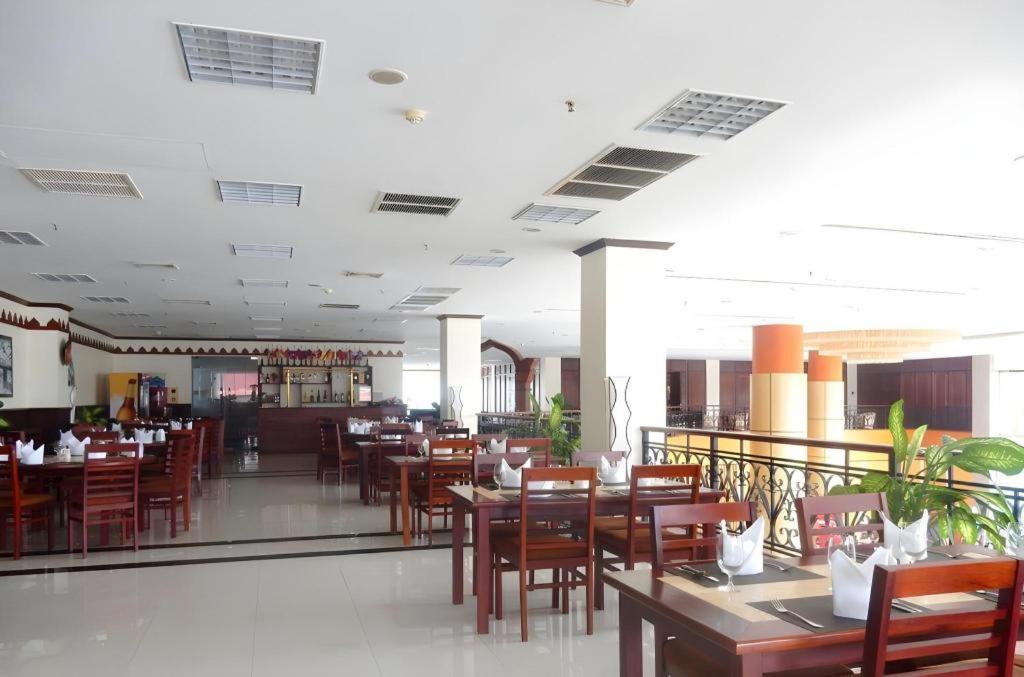Vientiane Plaza Hotel Exterior photo