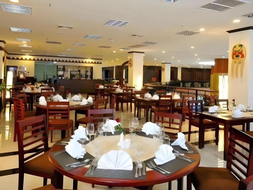 Vientiane Plaza Hotel Exterior photo