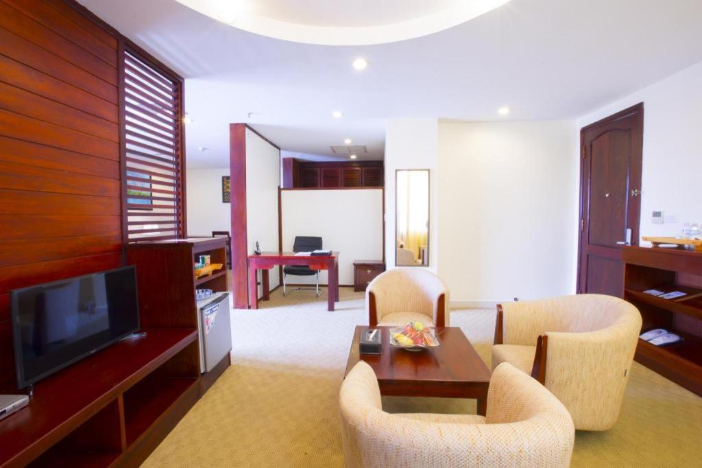 Vientiane Plaza Hotel Exterior photo