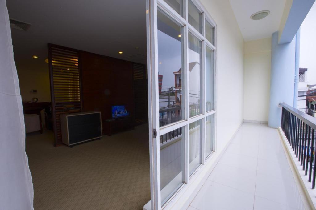Vientiane Plaza Hotel Exterior photo