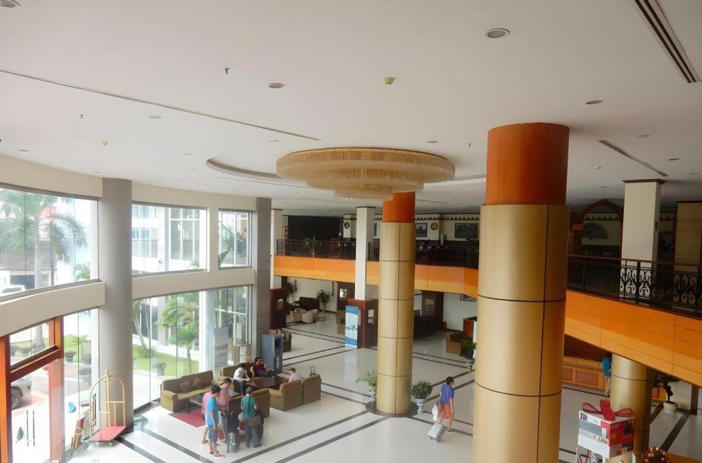 Vientiane Plaza Hotel Exterior photo