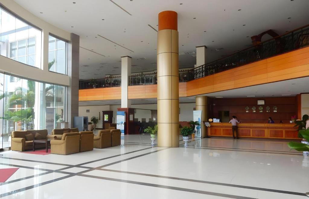 Vientiane Plaza Hotel Exterior photo